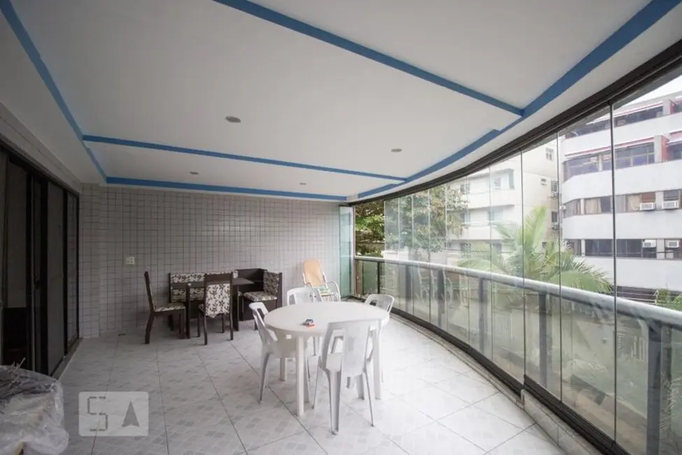 Apartamento com 4 quartos à venda, 180m2 em Rio De Janeiro - RJ - imagem 9 Foto 9 de Apartamento com 4 quartos à venda, 180m2 em Rio De Janeiro - RJ