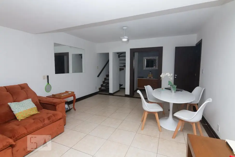 Casa com 4 quartos à venda, 258m2 em Barra da Tijuca, Rio De Janeiro - RJ - imagem 4 Foto 4 de Casa com 4 quartos à venda, 258m2 em Barra da Tijuca, Rio De Janeiro - RJ