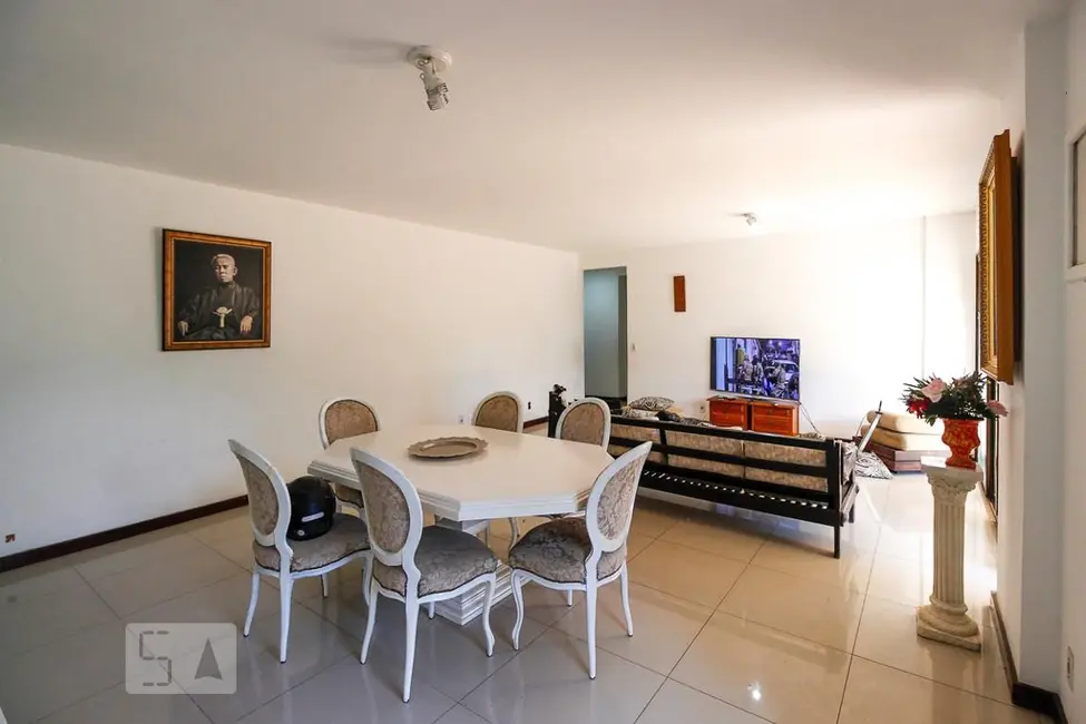 Apartamento com 4 quartos à venda, 185m2 em Rio De Janeiro - RJ - imagem 3 Foto 3 de Apartamento com 4 quartos à venda, 185m2 em Rio De Janeiro - RJ