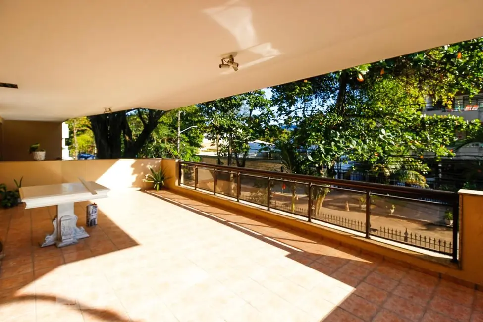 Apartamento com 4 quartos à venda, 185m2 em Rio De Janeiro - RJ - imagem 5 Foto 5 de Apartamento com 4 quartos à venda, 185m2 em Rio De Janeiro - RJ
