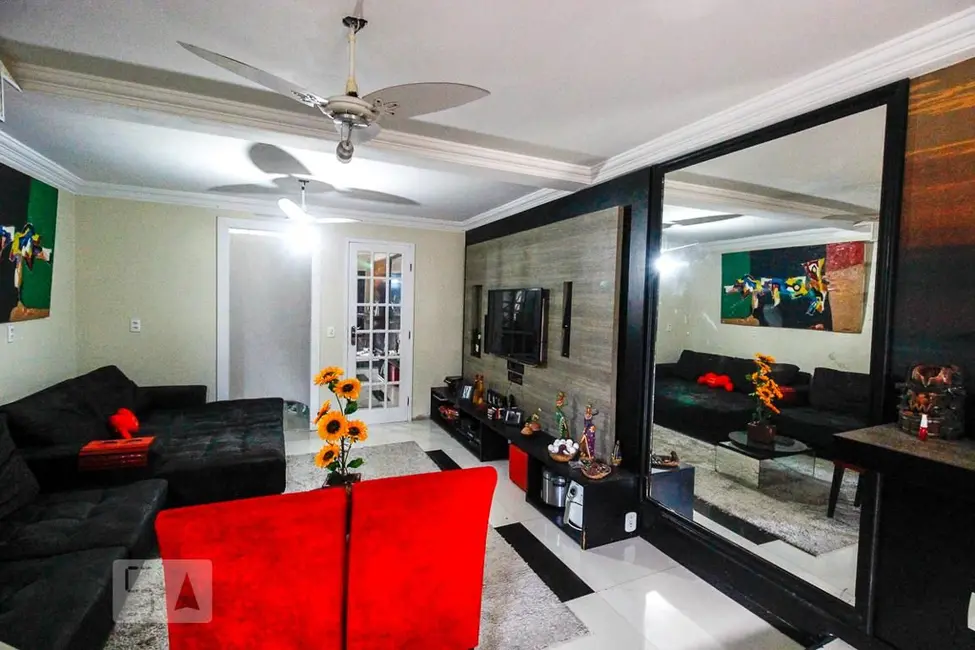 Casa com 5 quartos à venda, 300m2 em Rio De Janeiro - RJ - imagem 2 Foto 2 de Casa com 5 quartos à venda, 300m2 em Rio De Janeiro - RJ