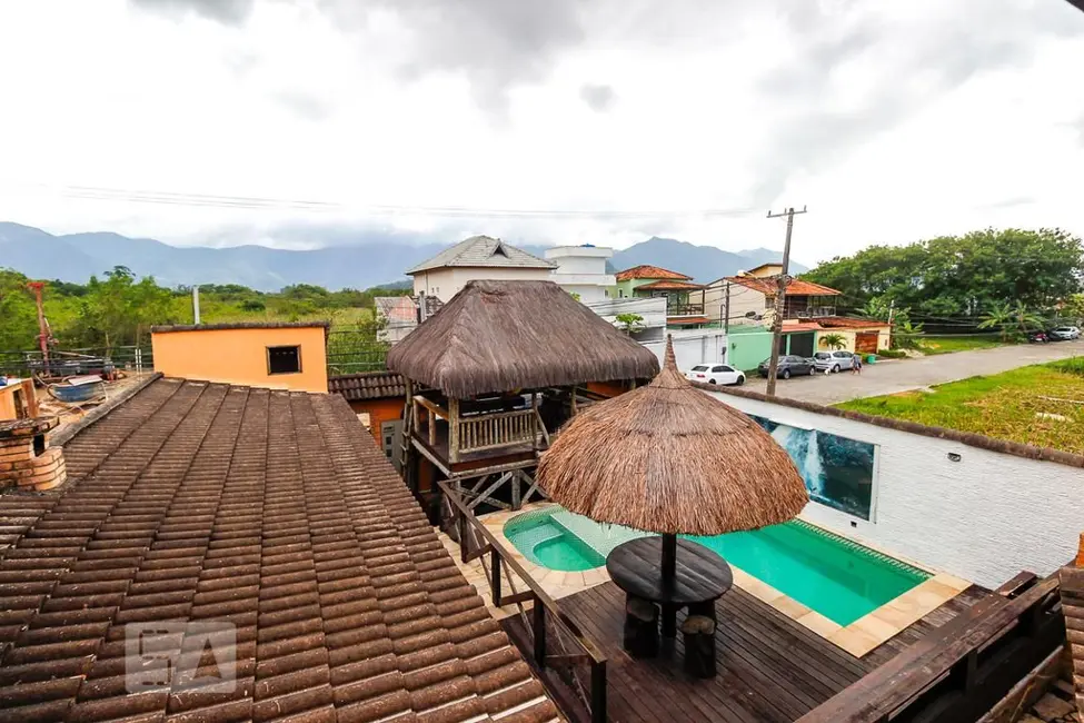 Casa com 5 quartos à venda, 300m2 em Rio De Janeiro - RJ - imagem 9 Foto 9 de Casa com 5 quartos à venda, 300m2 em Rio De Janeiro - RJ