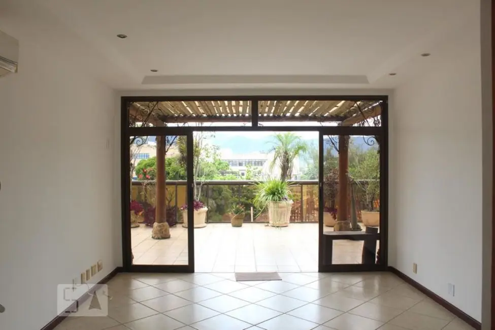 Foto 1 de Apartamento com 3 quartos à venda, 180m2 em Rio De Janeiro - RJ