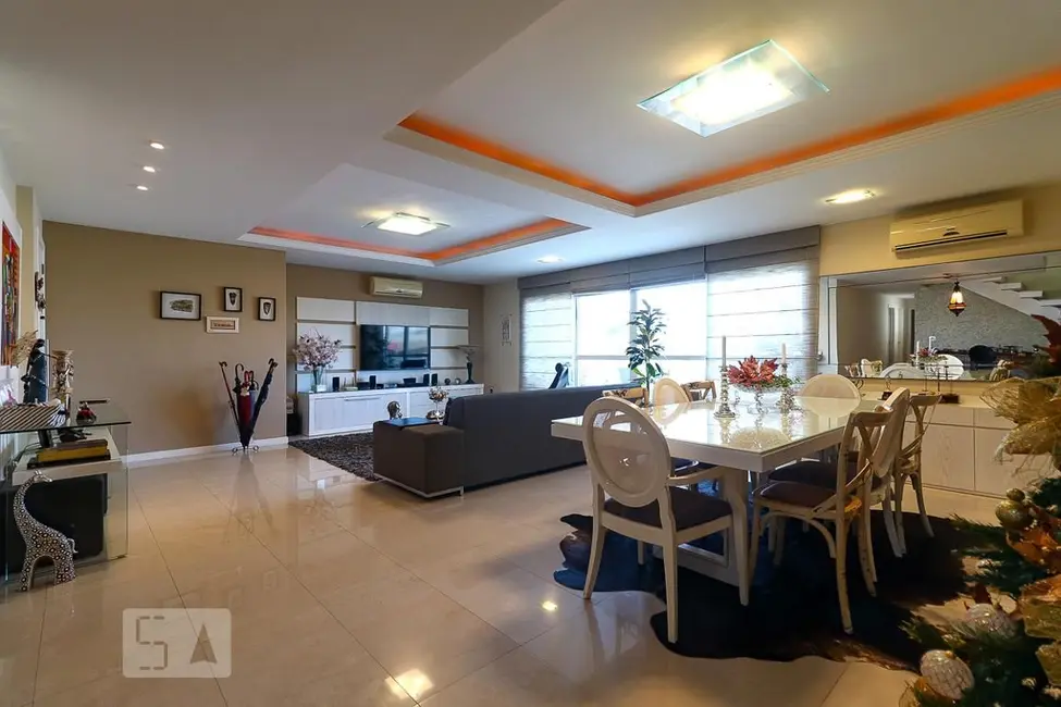 Apartamento com 3 quartos à venda, 300m2 em Rio De Janeiro - RJ - imagem 4 Foto 4 de Apartamento com 3 quartos à venda, 300m2 em Rio De Janeiro - RJ
