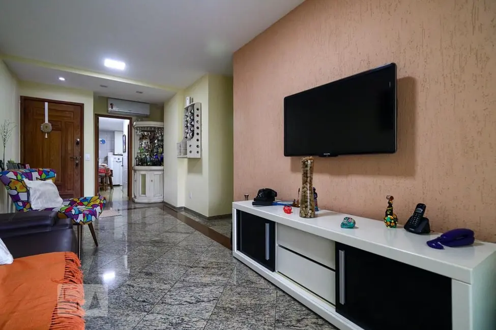 Foto 4 de Apartamento com 4 quartos à venda, 130m2 em Rio De Janeiro - RJ
