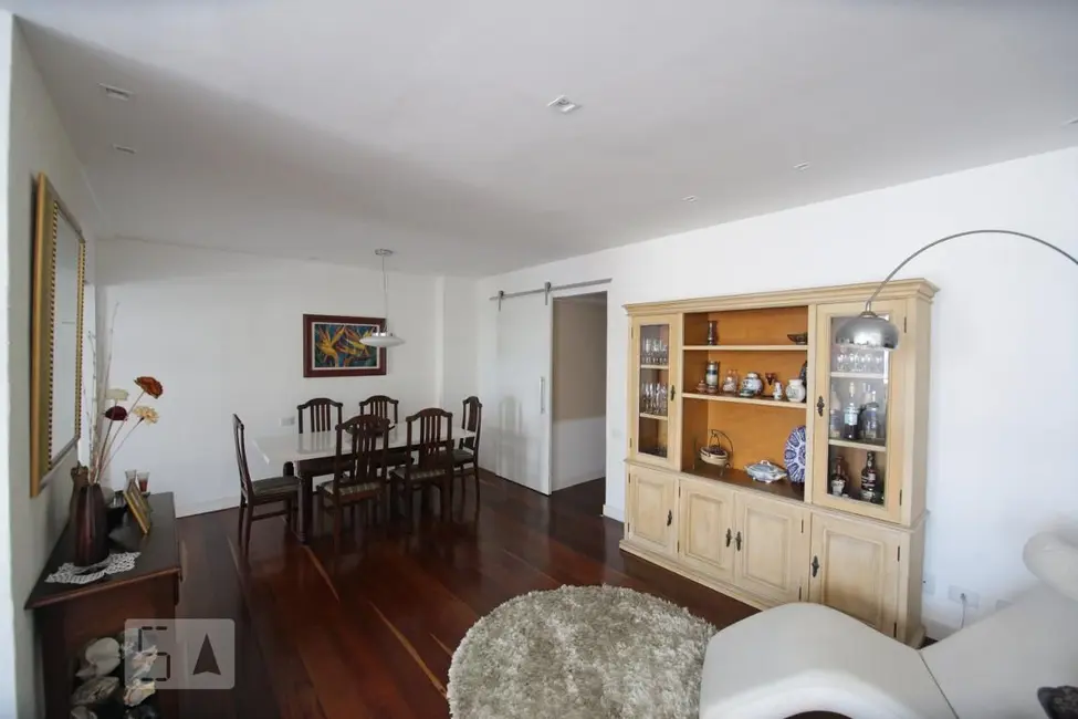 Apartamento com 4 quartos à venda, 270m2 em Rio De Janeiro - RJ - imagem 4 Foto 4 de Apartamento com 4 quartos à venda, 270m2 em Rio De Janeiro - RJ