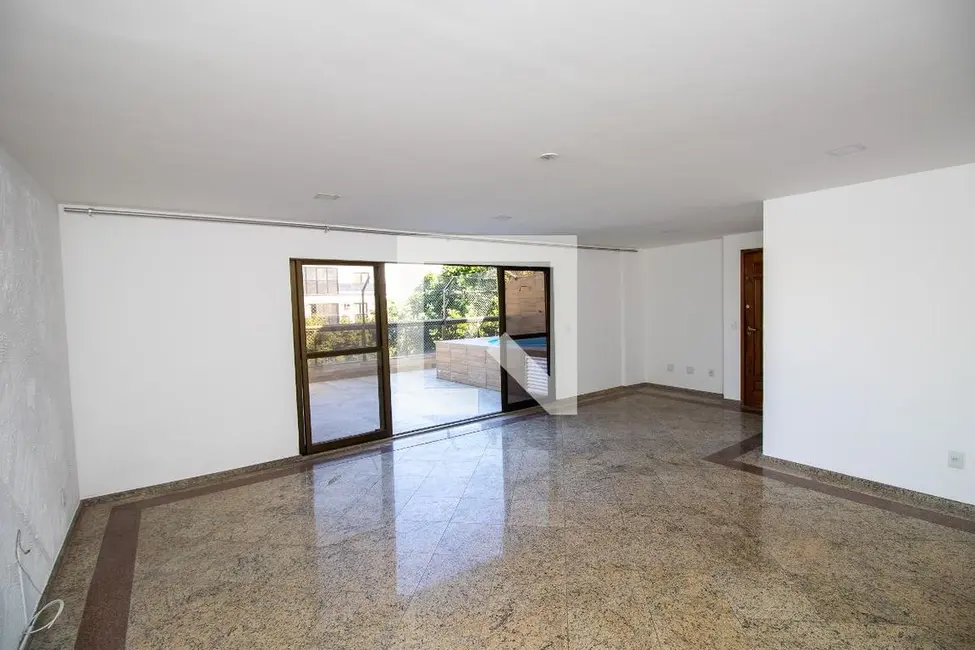 Apartamento com 3 quartos à venda, 180m2 em Rio De Janeiro - RJ - imagem 2 Foto 2 de Apartamento com 3 quartos à venda, 180m2 em Rio De Janeiro - RJ