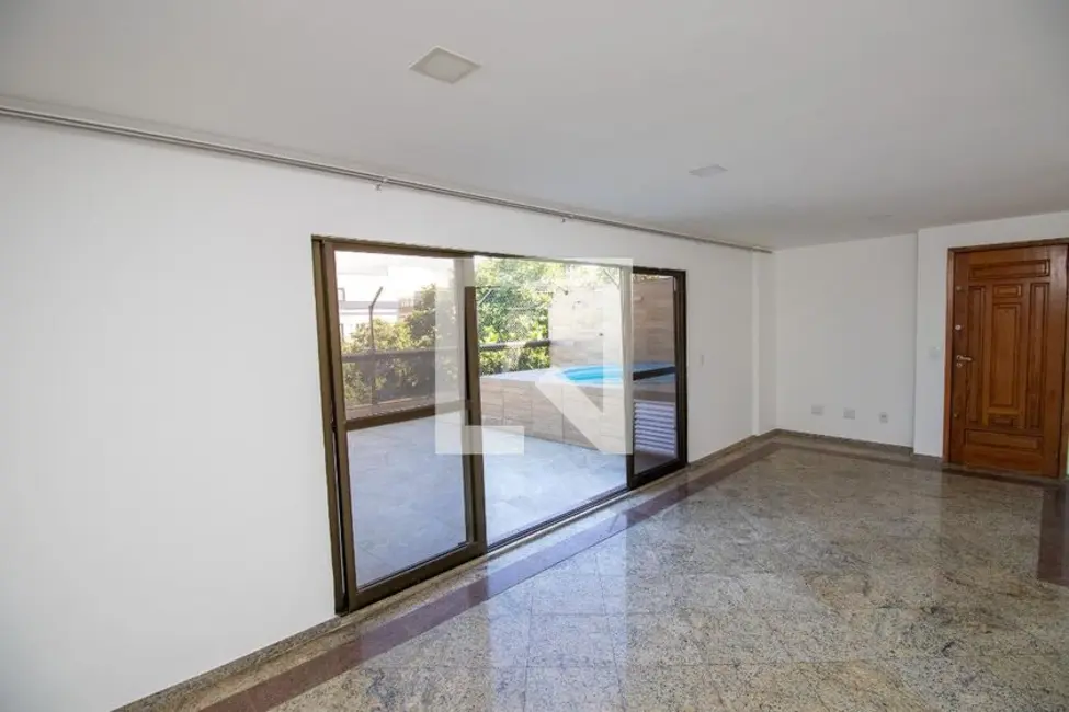 Apartamento com 3 quartos à venda, 180m2 em Rio De Janeiro - RJ - imagem 2 Foto 2 de Apartamento com 3 quartos à venda, 180m2 em Rio De Janeiro - RJ