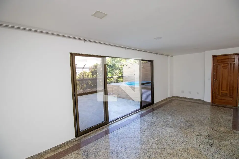 Apartamento com 3 quartos à venda, 180m2 em Rio De Janeiro - RJ - imagem 4 Foto 4 de Apartamento com 3 quartos à venda, 180m2 em Rio De Janeiro - RJ