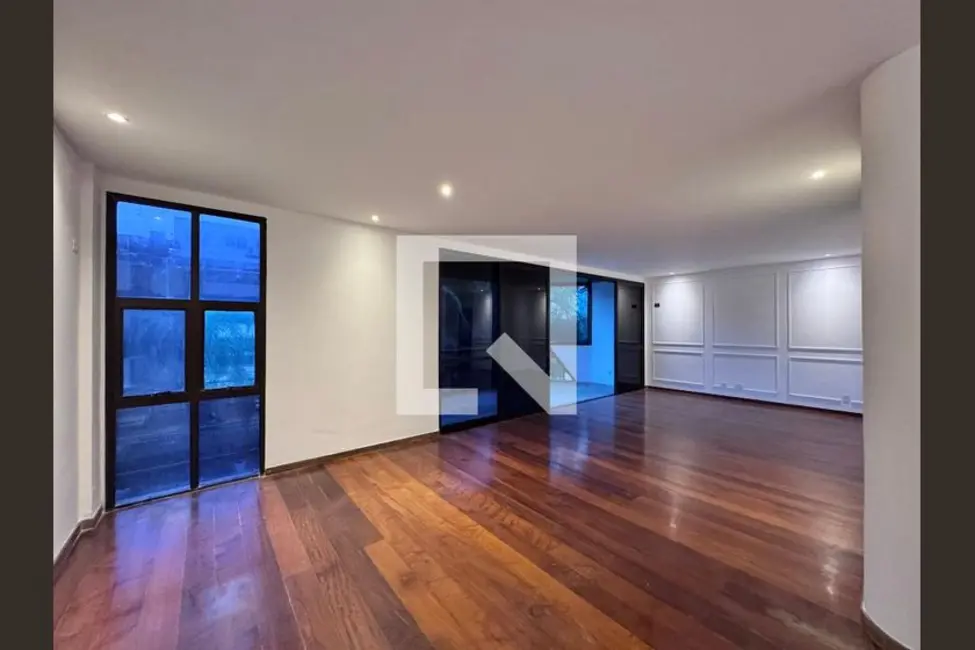 Apartamento com 3 quartos à venda, 200m2 em Rio De Janeiro - RJ - imagem 3 Foto 3 de Apartamento com 3 quartos à venda, 200m2 em Rio De Janeiro - RJ