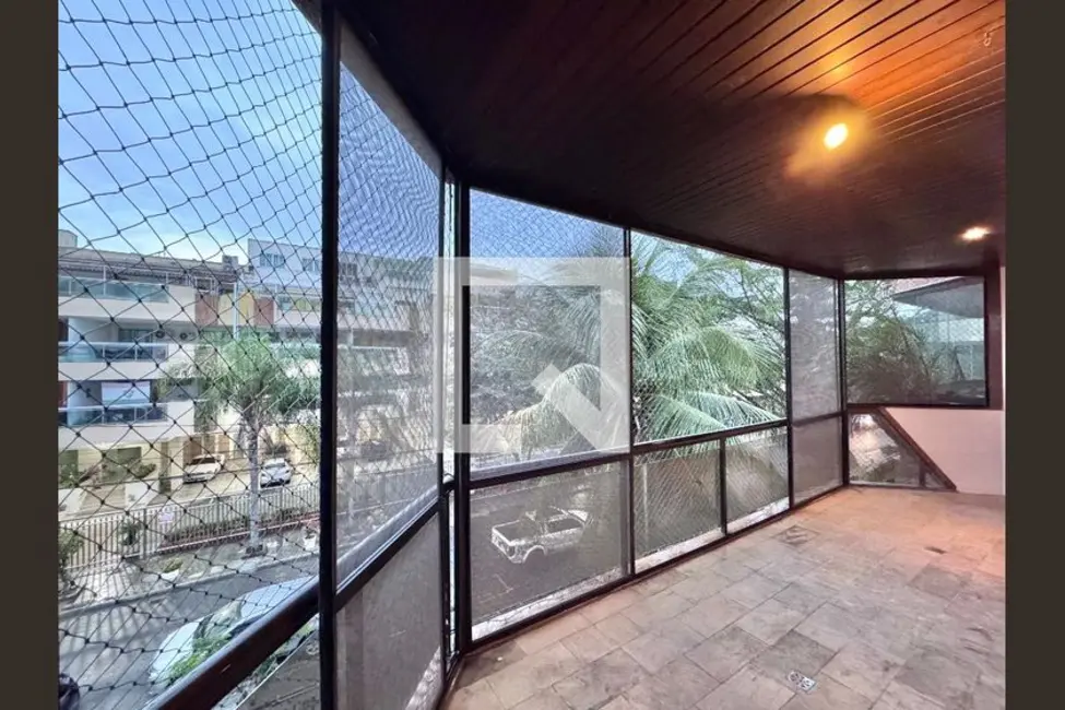 Apartamento com 3 quartos à venda, 200m2 em Rio De Janeiro - RJ - imagem 9 Foto 9 de Apartamento com 3 quartos à venda, 200m2 em Rio De Janeiro - RJ