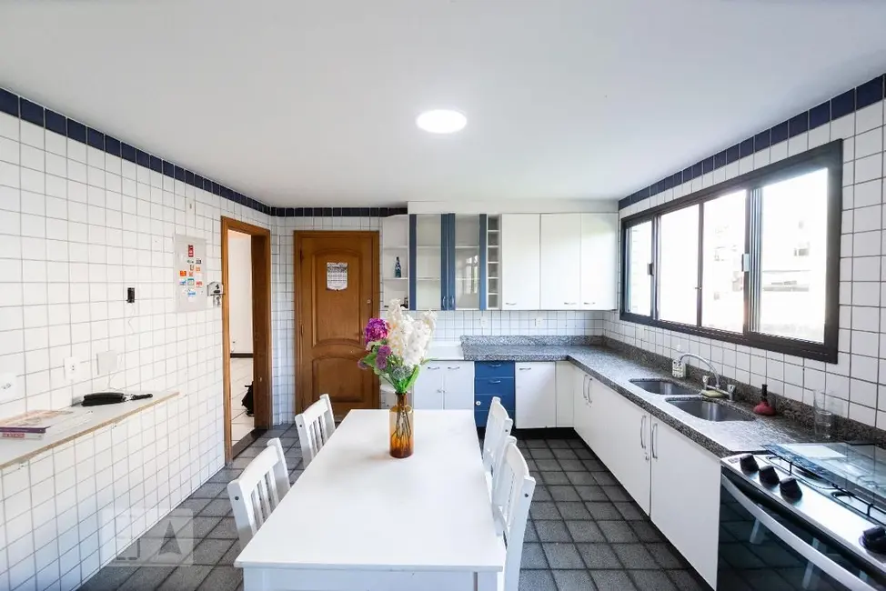 Apartamento com 4 quartos à venda, 180m2 em Rio De Janeiro - RJ - imagem 3 Foto 3 de Apartamento com 4 quartos à venda, 180m2 em Rio De Janeiro - RJ