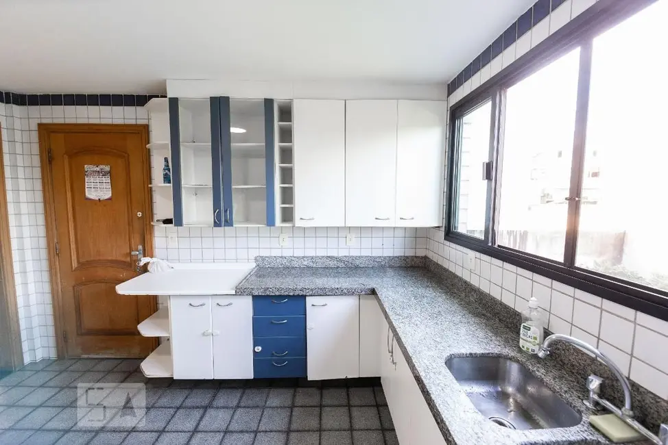 Apartamento com 4 quartos à venda, 180m2 em Rio De Janeiro - RJ - imagem 4 Foto 4 de Apartamento com 4 quartos à venda, 180m2 em Rio De Janeiro - RJ