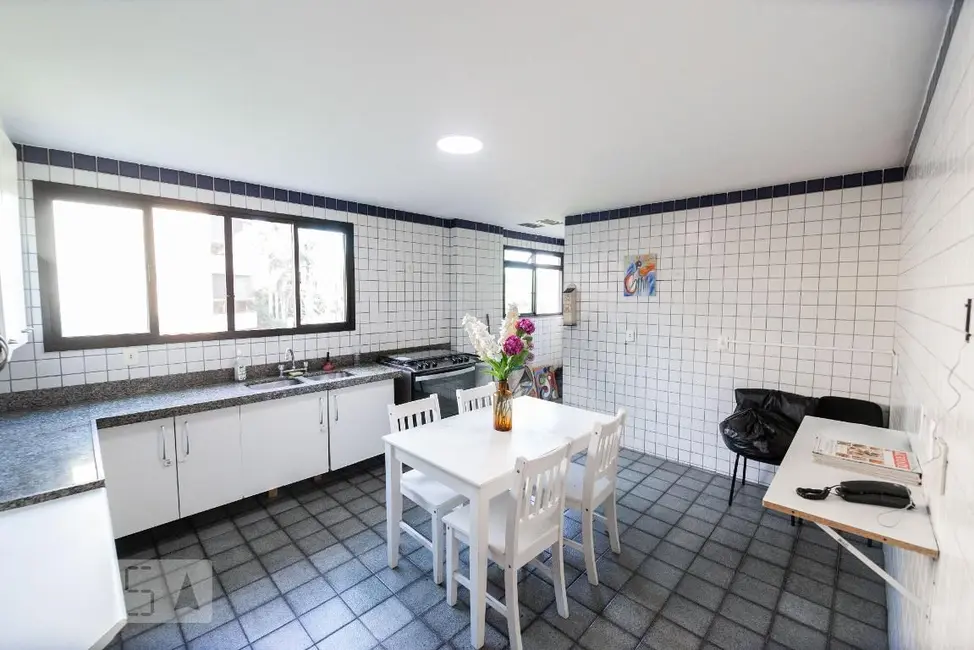 Apartamento com 4 quartos à venda, 180m2 em Rio De Janeiro - RJ - imagem 2 Foto 2 de Apartamento com 4 quartos à venda, 180m2 em Rio De Janeiro - RJ