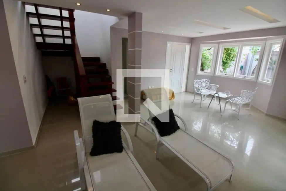 Casa com 3 quartos à venda, 240m2 em Rio De Janeiro - RJ - imagem 8 Foto 8 de Casa com 3 quartos à venda, 240m2 em Rio De Janeiro - RJ