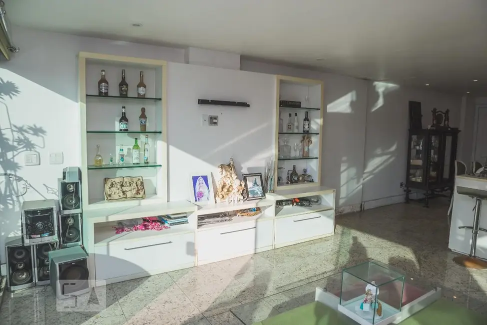 Foto 2 de Apartamento com 5 quartos à venda, 600m2 em Rio De Janeiro - RJ