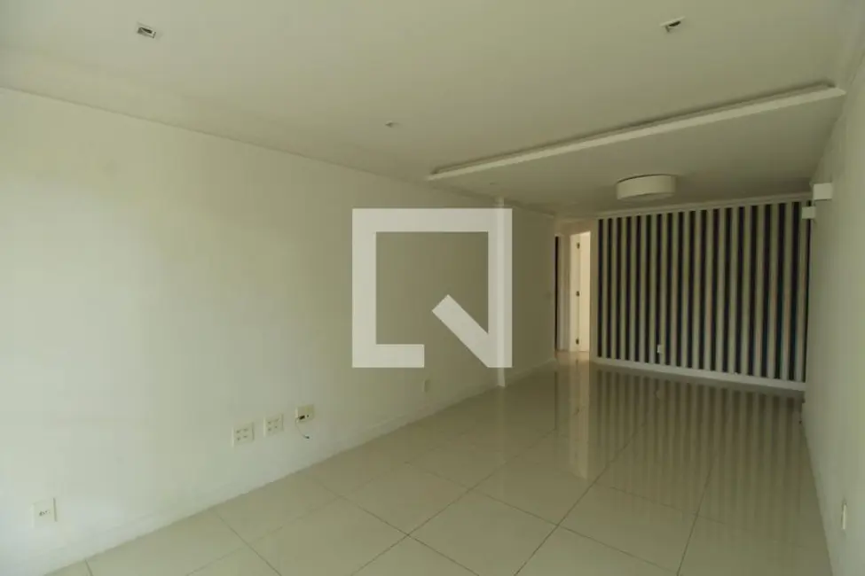 Apartamento com 3 quartos à venda, 123m2 em Rio De Janeiro - RJ - imagem 4 Foto 4 de Apartamento com 3 quartos à venda, 123m2 em Rio De Janeiro - RJ