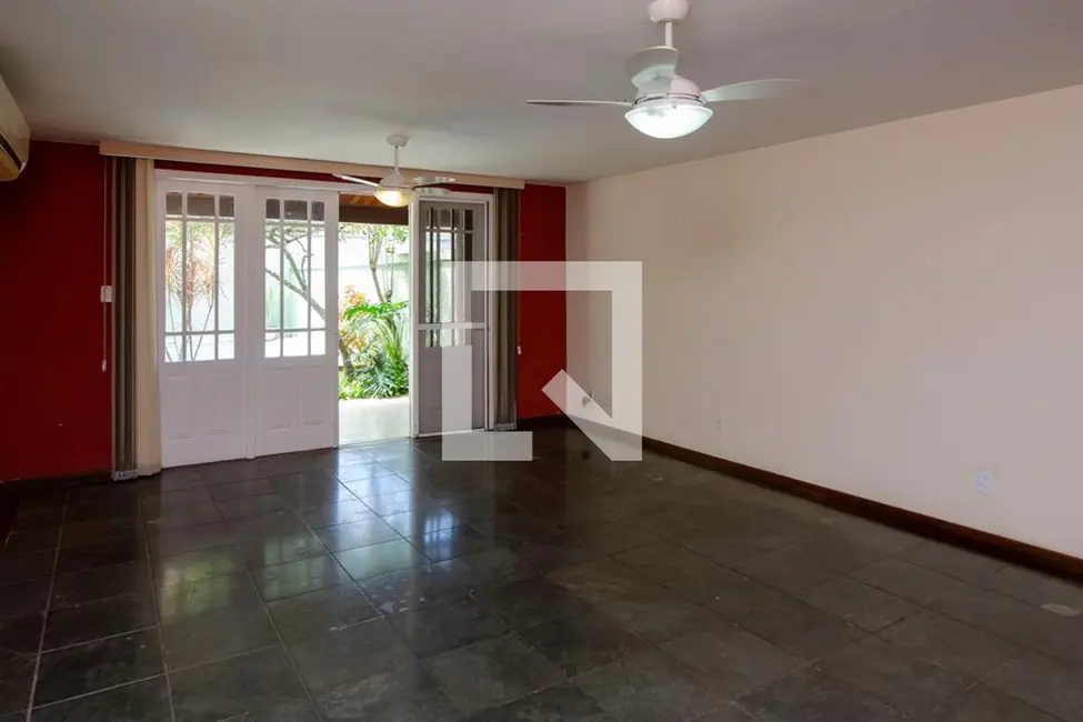 Foto 1 de Casa de Condomínio com 4 quartos à venda, 340m2 em Rio De Janeiro - RJ