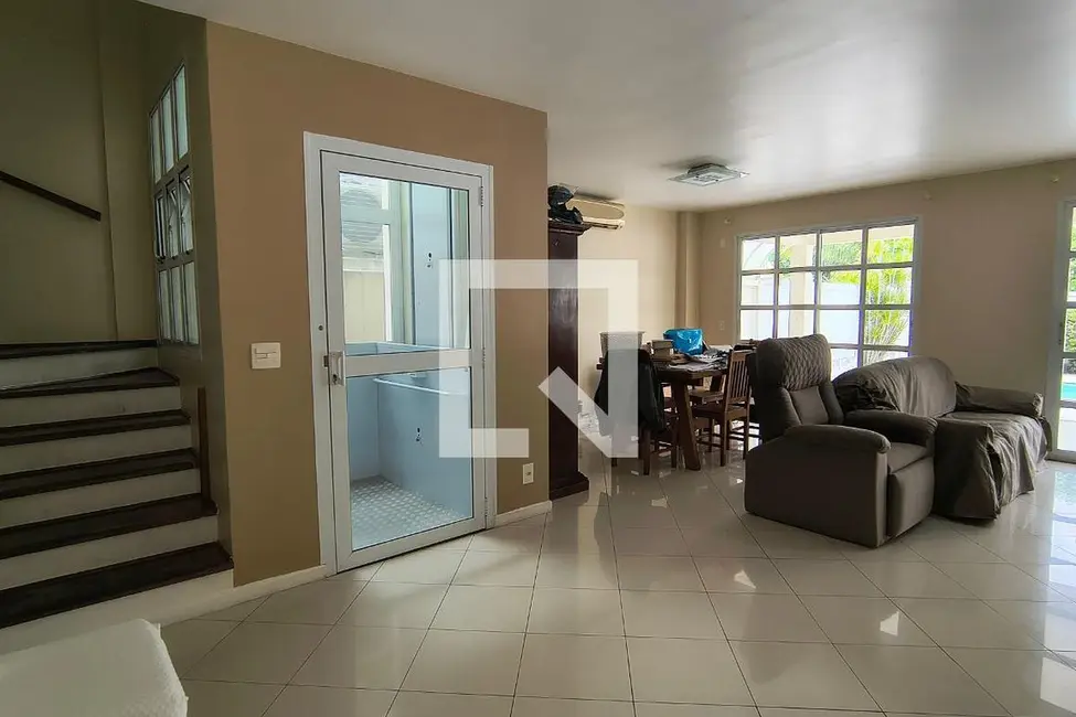 Foto 3 de Casa com 4 quartos à venda, 400m2 em Rio De Janeiro - RJ