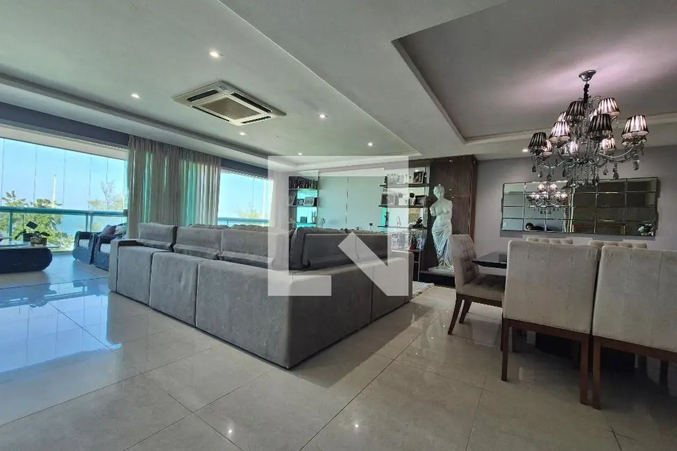 Apartamento com 3 quartos à venda, 200m2 em Rio De Janeiro - RJ - imagem 4 Foto 4 de Apartamento com 3 quartos à venda, 200m2 em Rio De Janeiro - RJ