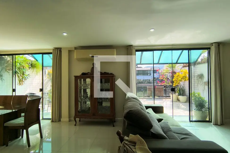 Apartamento com 3 quartos à venda, 187m2 em Rio De Janeiro - RJ - imagem 3 Foto 3 de Apartamento com 3 quartos à venda, 187m2 em Rio De Janeiro - RJ