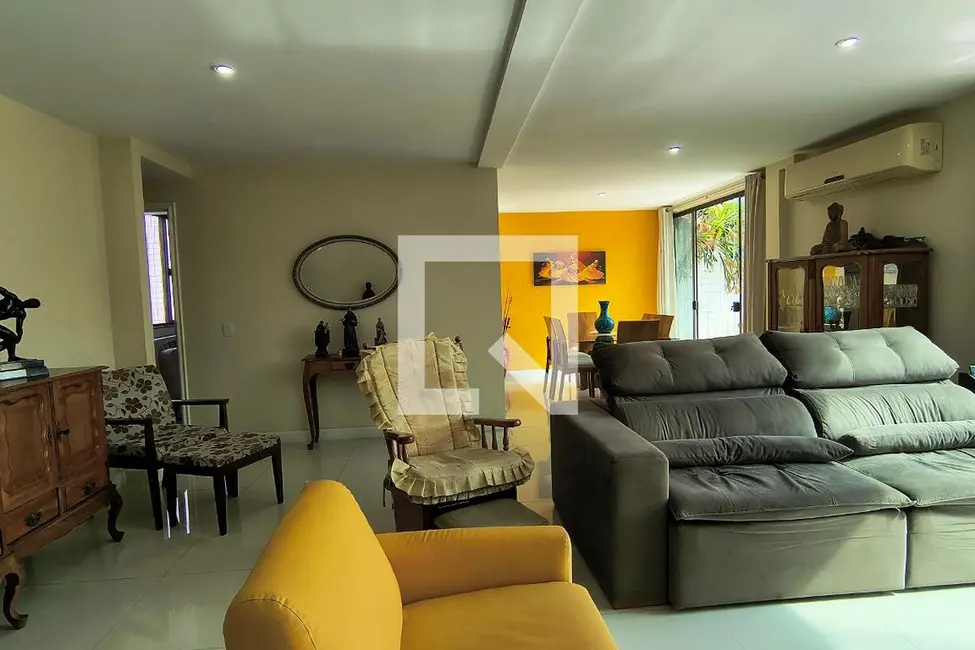 Apartamento com 3 quartos à venda, 187m2 em Rio De Janeiro - RJ - imagem 2 Foto 2 de Apartamento com 3 quartos à venda, 187m2 em Rio De Janeiro - RJ