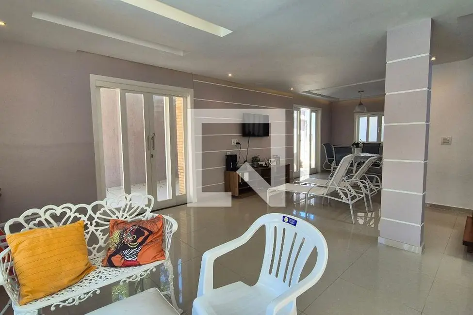 Foto 2 de Casa com 3 quartos à venda, 240m2 em Rio De Janeiro - RJ