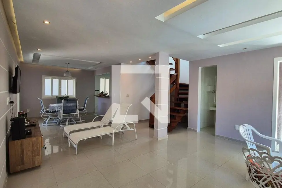 Foto 1 de Casa com 3 quartos à venda, 240m2 em Rio De Janeiro - RJ