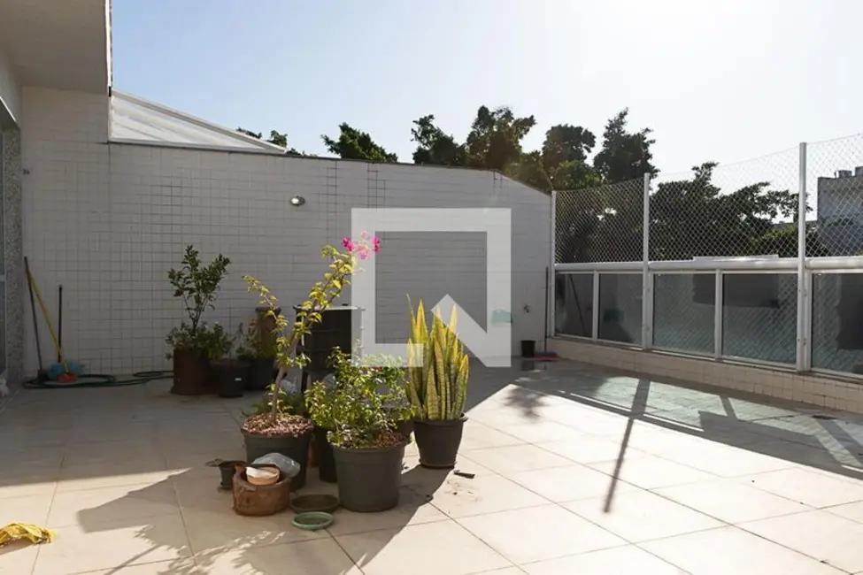 Apartamento com 4 quartos à venda, 250m2 em Rio De Janeiro - RJ - imagem 9 Foto 9 de Apartamento com 4 quartos à venda, 250m2 em Rio De Janeiro - RJ