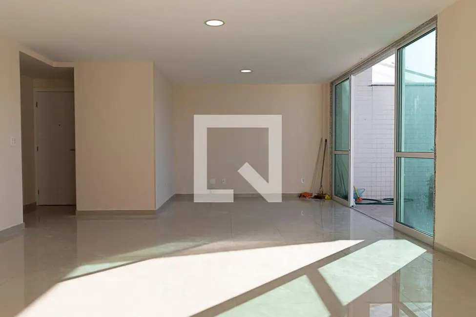Apartamento com 4 quartos à venda, 250m2 em Rio De Janeiro - RJ - imagem 6 Foto 6 de Apartamento com 4 quartos à venda, 250m2 em Rio De Janeiro - RJ
