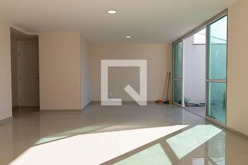 Apartamento com 4 quartos à venda, 250m2 em Rio De Janeiro - RJ - imagem 3 Foto 3 de Apartamento com 4 quartos à venda, 250m2 em Rio De Janeiro - RJ
