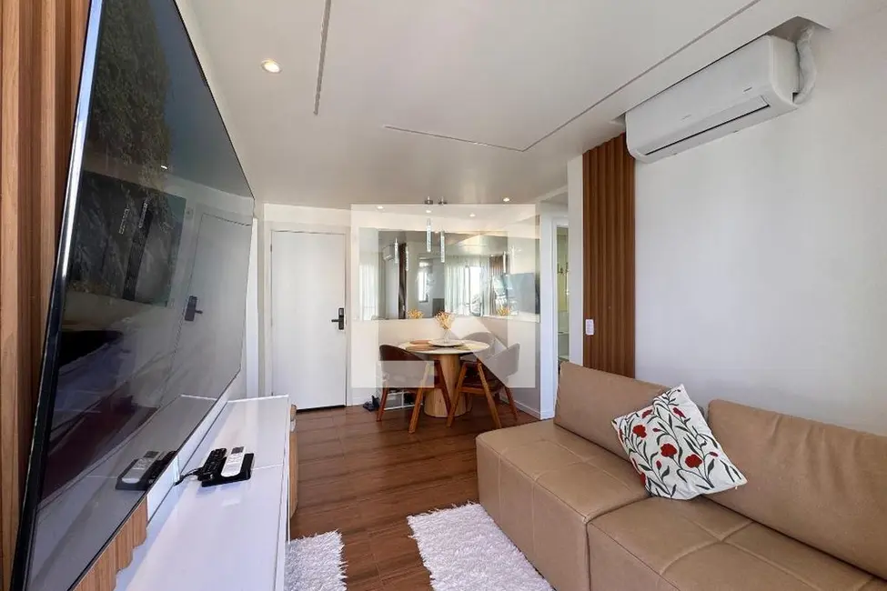 Foto 3 de Apartamento com 2 quartos à venda, 50m2 em Rio De Janeiro - RJ