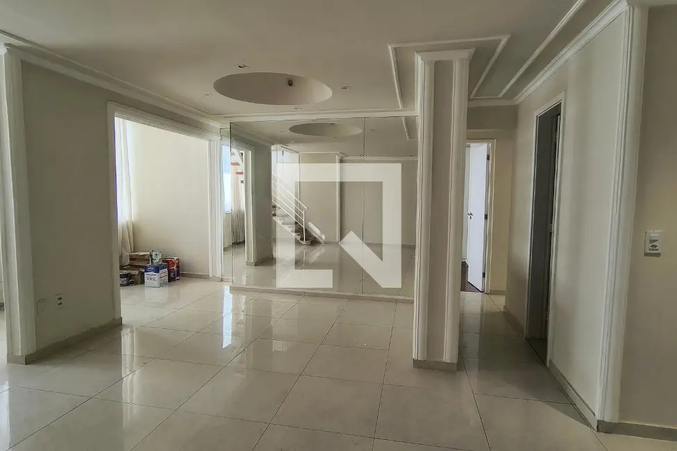 Apartamento com 3 quartos à venda, 220m2 em Rio De Janeiro - RJ - imagem 2 Foto 2 de Apartamento com 3 quartos à venda, 220m2 em Rio De Janeiro - RJ