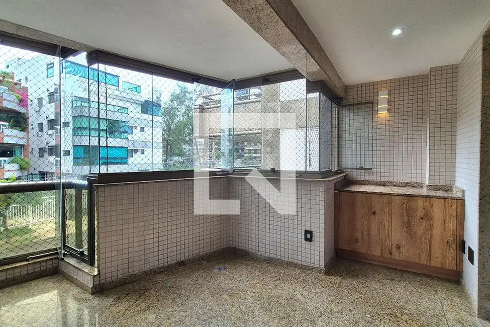 Apartamento com 3 quartos à venda, 182m2 em Rio De Janeiro - RJ - imagem 9 Foto 9 de Apartamento com 3 quartos à venda, 182m2 em Rio De Janeiro - RJ