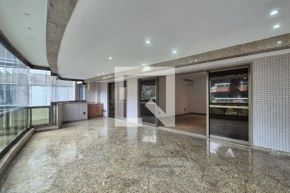 Apartamento com 3 quartos à venda, 182m2 em Rio De Janeiro - RJ - imagem 8 Foto 8 de Apartamento com 3 quartos à venda, 182m2 em Rio De Janeiro - RJ