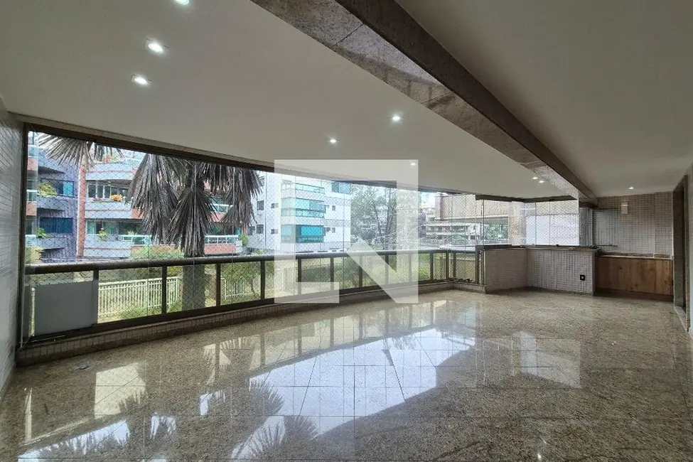 Apartamento com 3 quartos à venda, 182m2 em Rio De Janeiro - RJ - imagem 7 Foto 7 de Apartamento com 3 quartos à venda, 182m2 em Rio De Janeiro - RJ