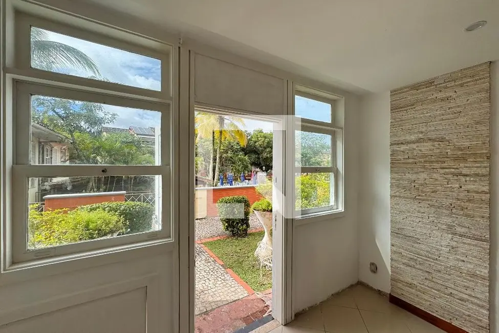 Casa de Condomínio com 3 quartos à venda, 220m2 em Rio De Janeiro - RJ - imagem 3 Foto 3 de Casa de Condomínio com 3 quartos à venda, 220m2 em Rio De Janeiro - RJ