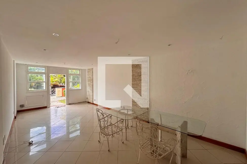 Casa de Condomínio com 3 quartos à venda, 220m2 em Rio De Janeiro - RJ - imagem 1 Foto 1 de Casa de Condomínio com 3 quartos à venda, 220m2 em Rio De Janeiro - RJ