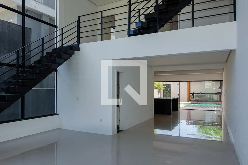 Foto 8 de Casa com 3 quartos à venda, 300m2 em Rio De Janeiro - RJ