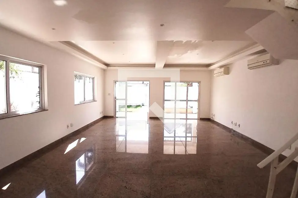 Casa com 5 quartos à venda, 260m2 em Rio De Janeiro - RJ - imagem 1 Foto 1 de Casa com 5 quartos à venda, 260m2 em Rio De Janeiro - RJ