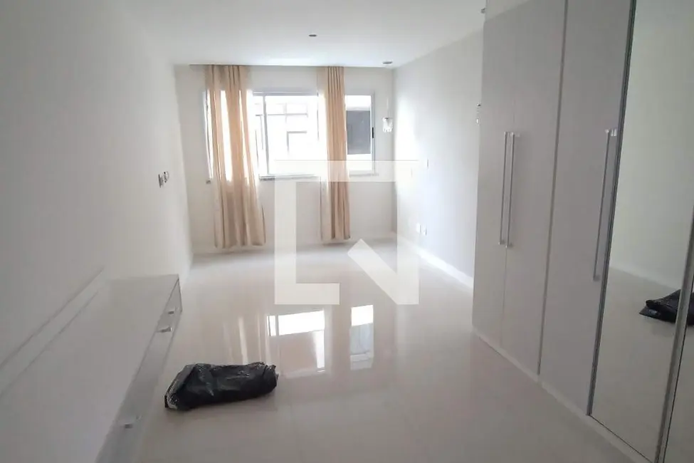 Apartamento com 4 quartos à venda, 177m2 em Rio De Janeiro - RJ - imagem 6 Foto 6 de Apartamento com 4 quartos à venda, 177m2 em Rio De Janeiro - RJ