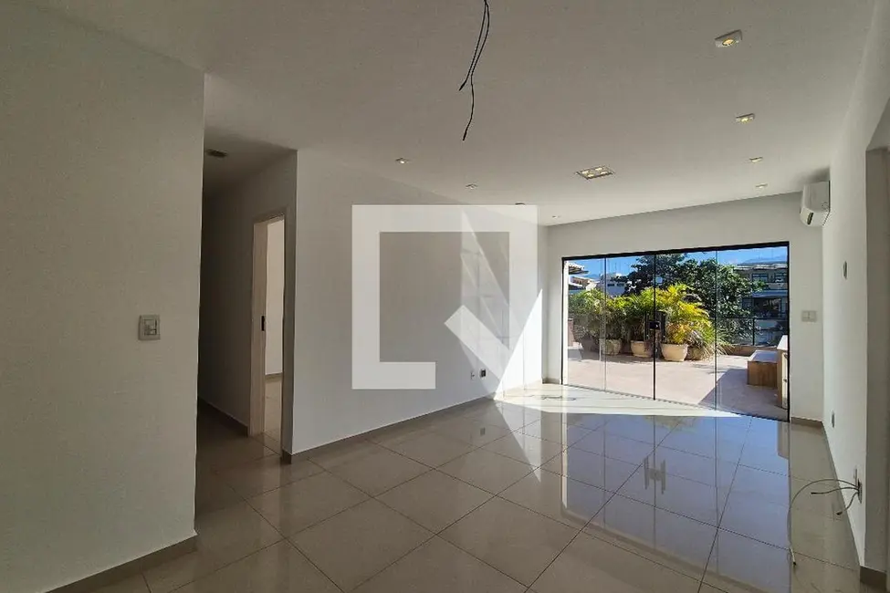 Apartamento com 3 quartos à venda, 205m2 em Rio De Janeiro - RJ - imagem 2 Foto 2 de Apartamento com 3 quartos à venda, 205m2 em Rio De Janeiro - RJ