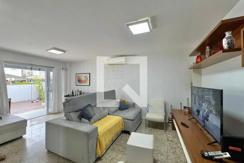 Foto 1 de Casa de Condomínio com 4 quartos à venda, 168m2 em Rio De Janeiro - RJ