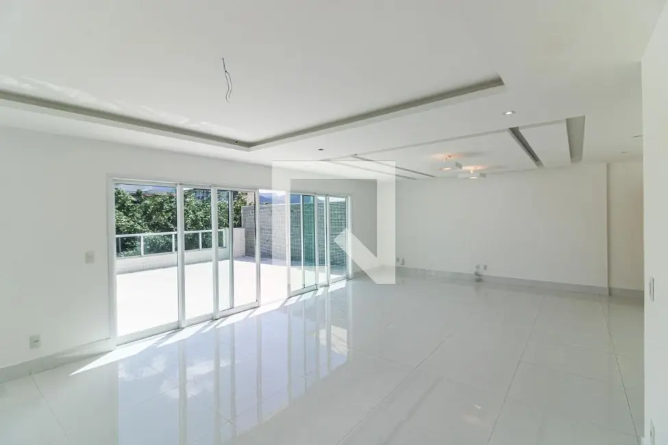 Apartamento com 4 quartos à venda, 350m2 em Rio De Janeiro - RJ - imagem 4 Foto 4 de Apartamento com 4 quartos à venda, 350m2 em Rio De Janeiro - RJ