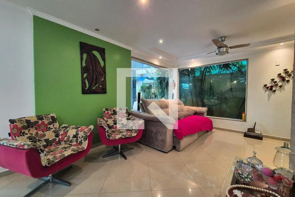 Casa com 4 quartos à venda, 260m2 em Rio De Janeiro - RJ - imagem 4 Foto 4 de Casa com 4 quartos à venda, 260m2 em Rio De Janeiro - RJ