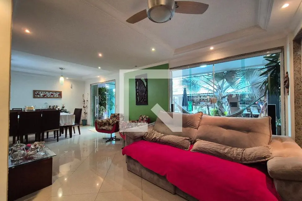 Casa com 4 quartos à venda, 260m2 em Rio De Janeiro - RJ - imagem 5 Foto 5 de Casa com 4 quartos à venda, 260m2 em Rio De Janeiro - RJ