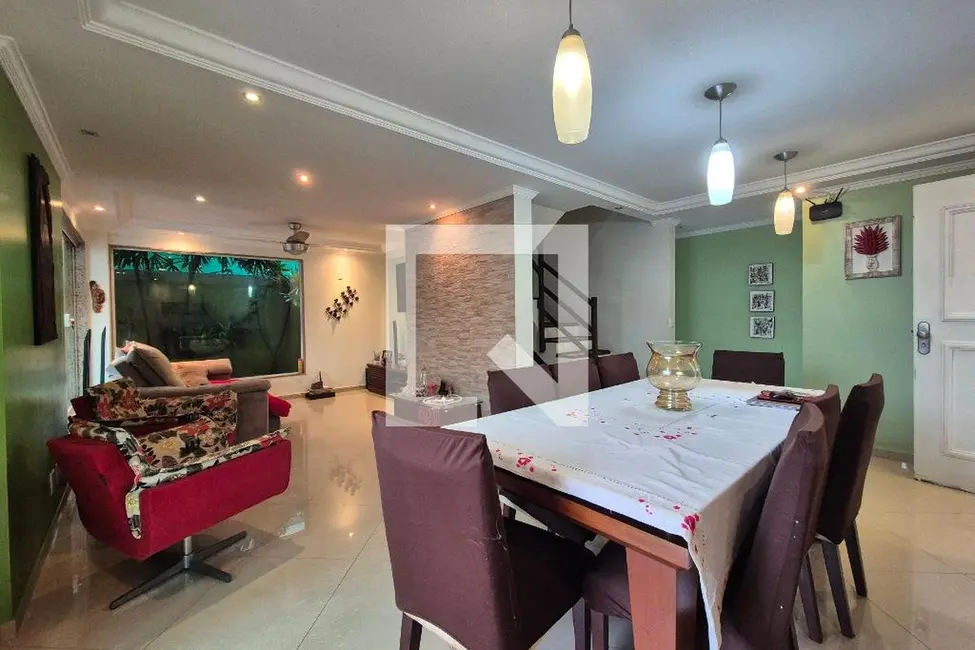 Casa com 4 quartos à venda, 260m2 em Rio De Janeiro - RJ - imagem 1 Foto 1 de Casa com 4 quartos à venda, 260m2 em Rio De Janeiro - RJ