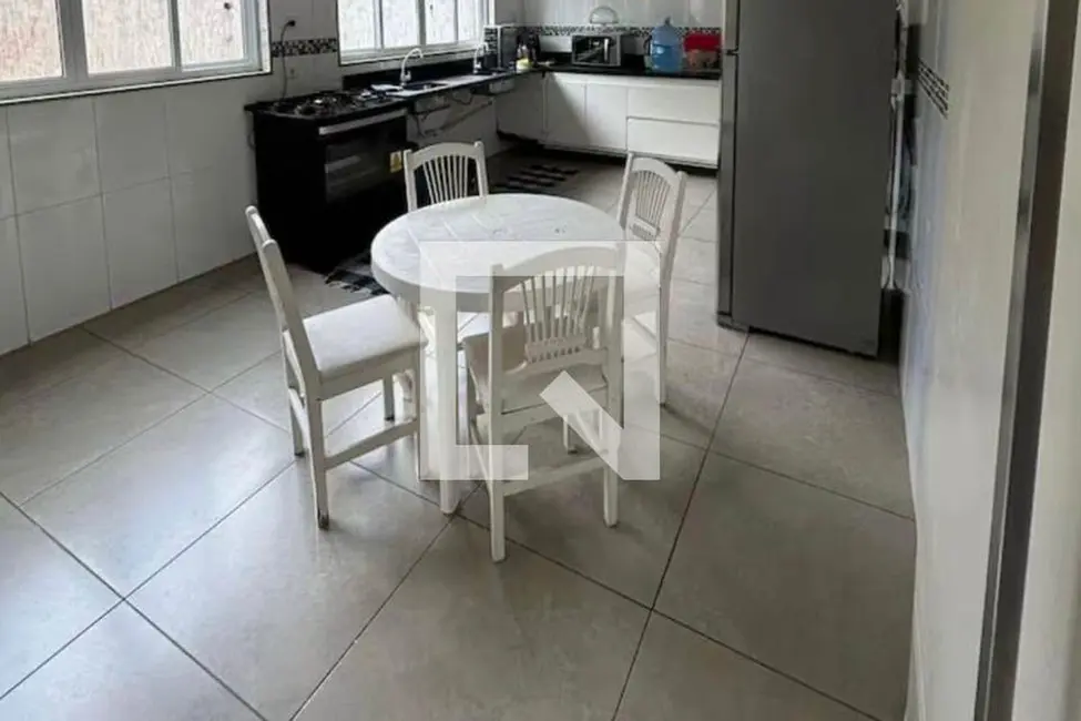 Kitnet com 4 quartos à venda, 128m2 em Rio De Janeiro - RJ - imagem 5 Foto 5 de Kitnet com 4 quartos à venda, 128m2 em Rio De Janeiro - RJ
