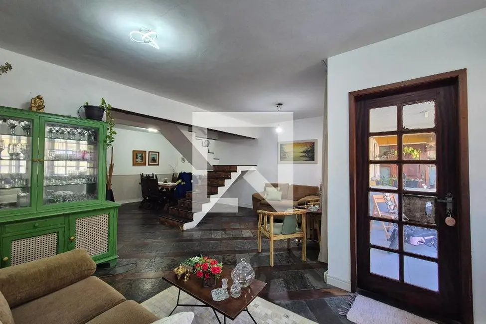 Foto 1 de Casa com 3 quartos à venda, 220m2 em Rio De Janeiro - RJ