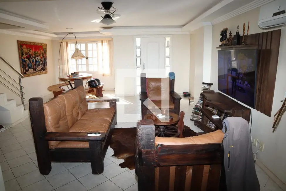 Casa de Condomínio com 4 quartos à venda, 210m2 em Rio De Janeiro - RJ - imagem 5 Foto 5 de Casa de Condomínio com 4 quartos à venda, 210m2 em Rio De Janeiro - RJ